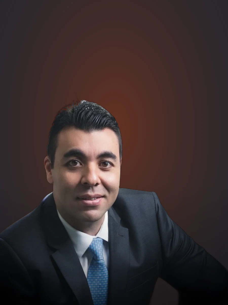 Dr. Felipe Tozaki